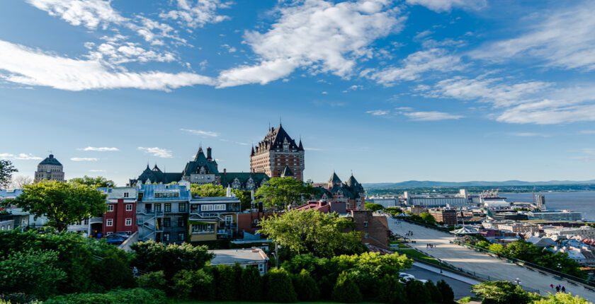 Quebec Pauses PEQ Immigration Streams