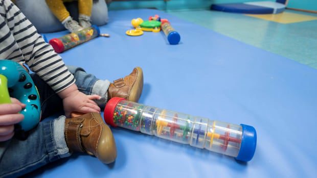 Parents with open work permits threaten to sue Quebec over access to subsidized daycare